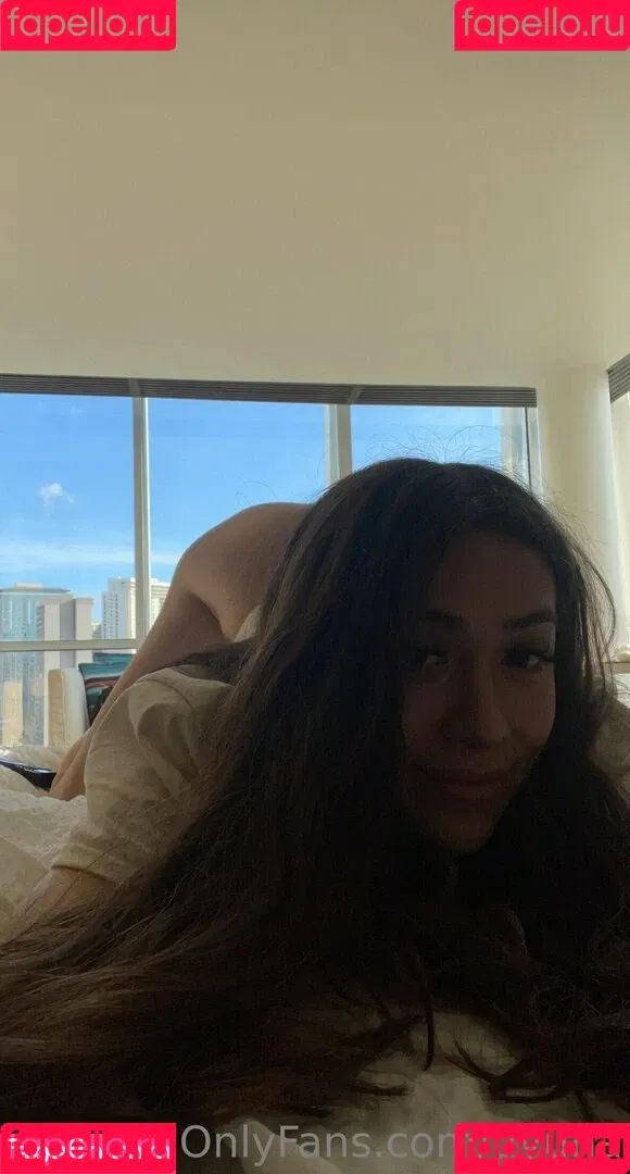 Uyuna Onlyfans Photo Gallery 