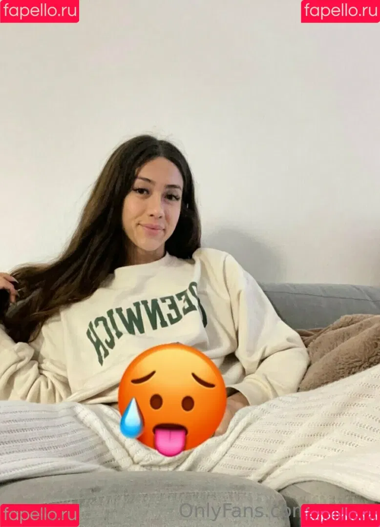 Uyuna Onlyfans Photo Gallery 