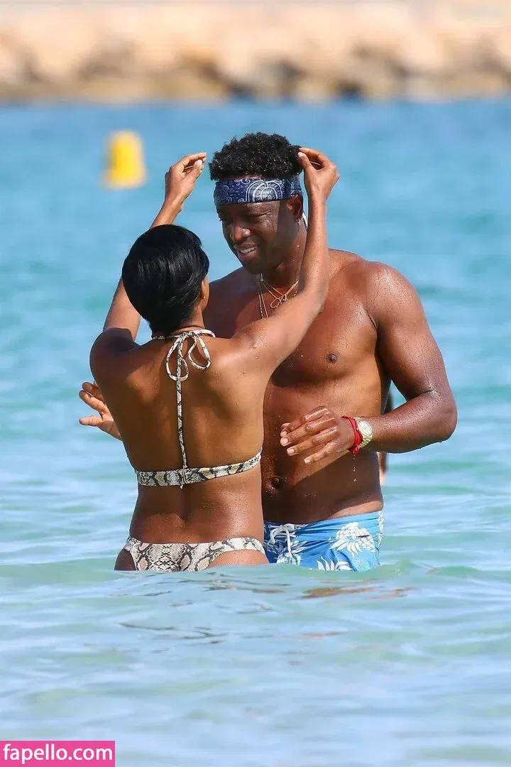 Uyuna Onlyfans Photo Gallery 