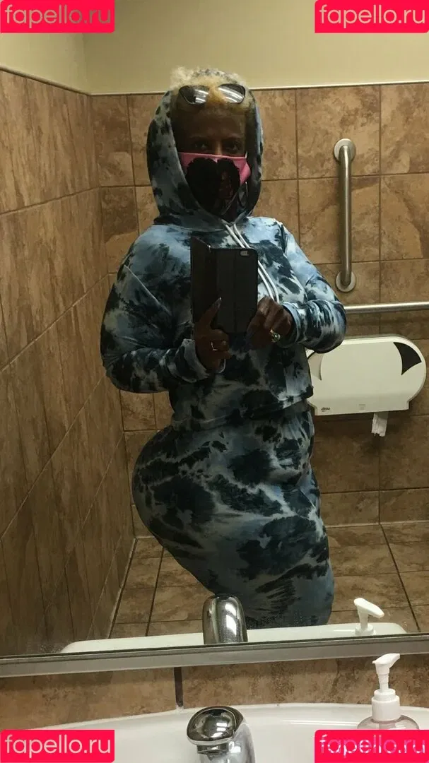 msphat70 Onlyfans Photo Gallery 