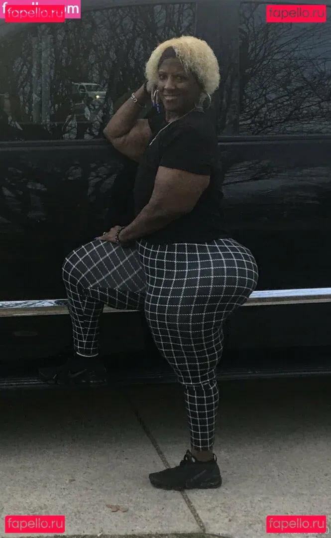 msphat70 Onlyfans Photo Gallery 