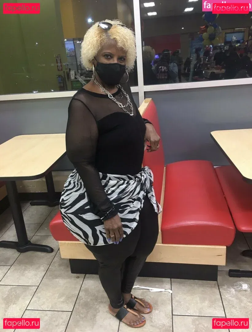 msphat70 Onlyfans Photo Gallery 