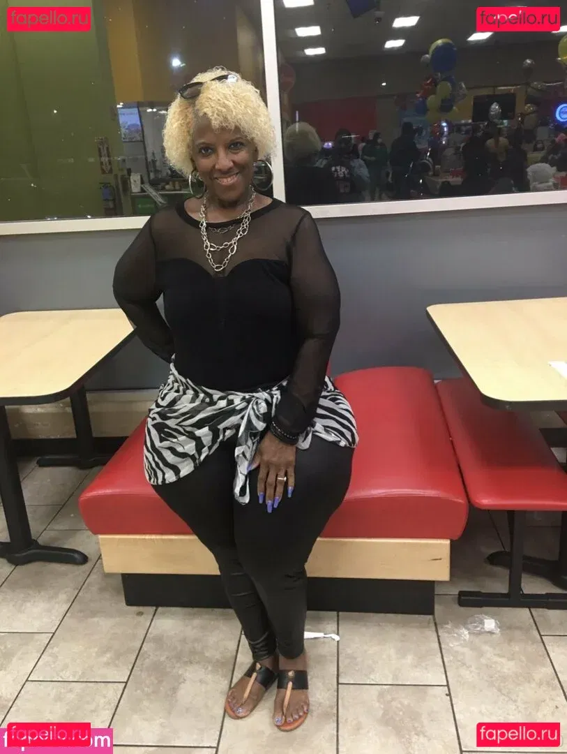 msphat70 Onlyfans Photo Gallery 