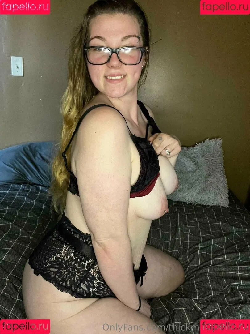 thickmadaamfree Onlyfans Photo Gallery 