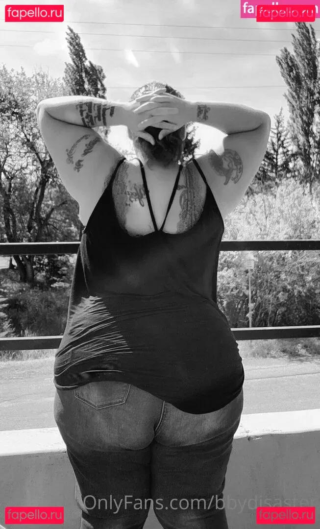 thickmadaamfree Onlyfans Photo Gallery 