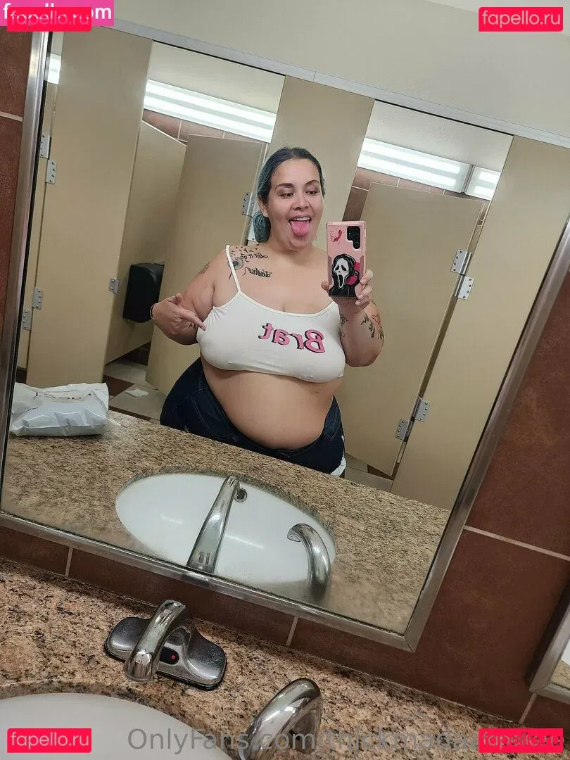 thickmadaamfree Onlyfans Photo Gallery 