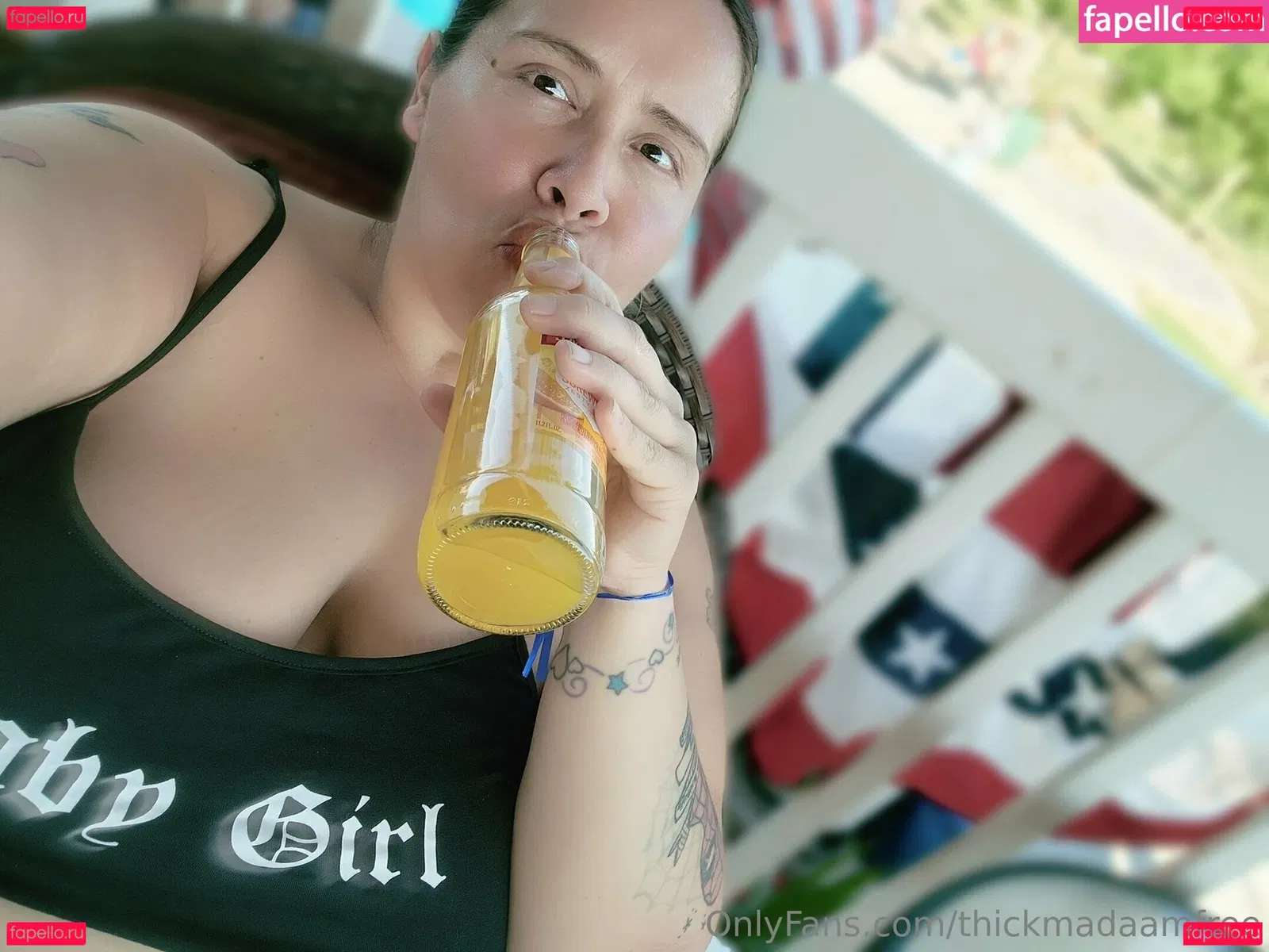thickmadaamfree Onlyfans Photo Gallery 