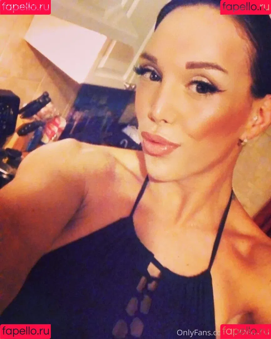Layla Legendz Onlyfans Photo Gallery 