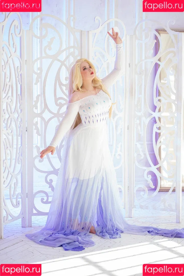 Elune Cosplay Onlyfans Photo Gallery 