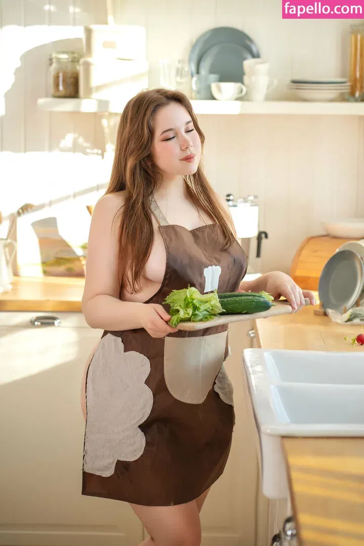 Elune Cosplay Onlyfans Photo Gallery 