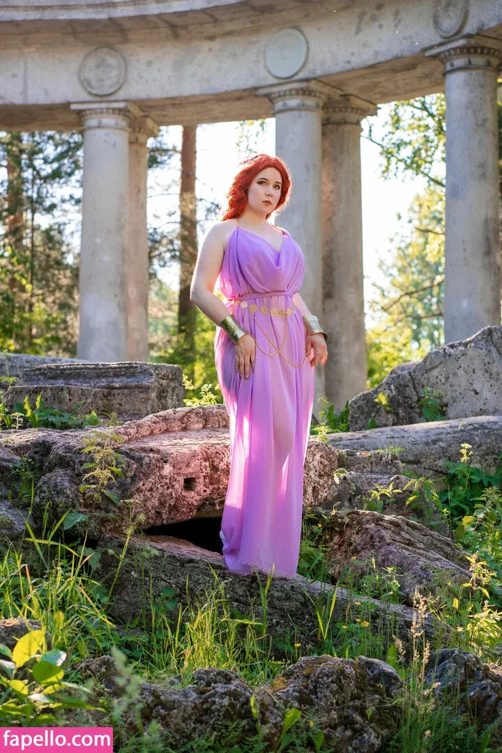 Elune Cosplay Onlyfans Photo Gallery 