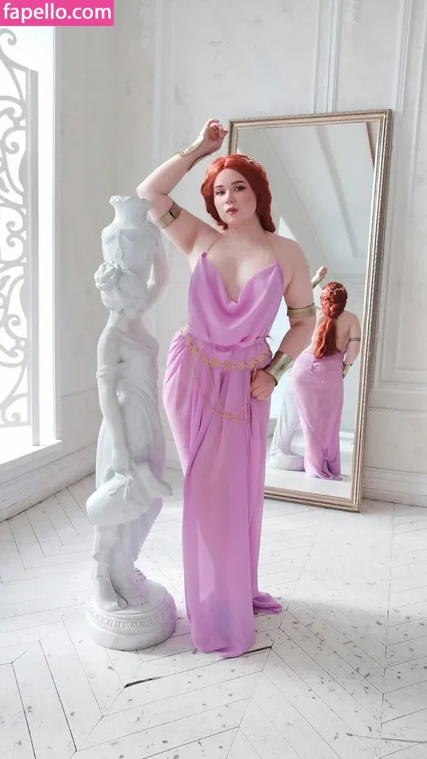 Elune Cosplay Onlyfans Photo Gallery 