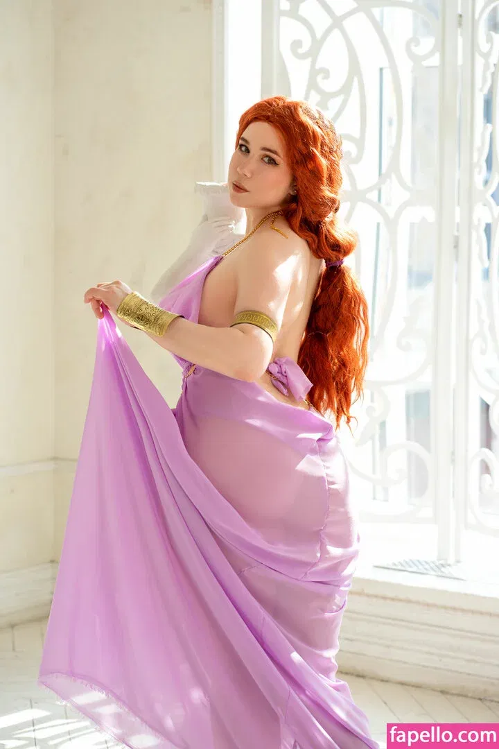 Elune Cosplay Onlyfans Photo Gallery 