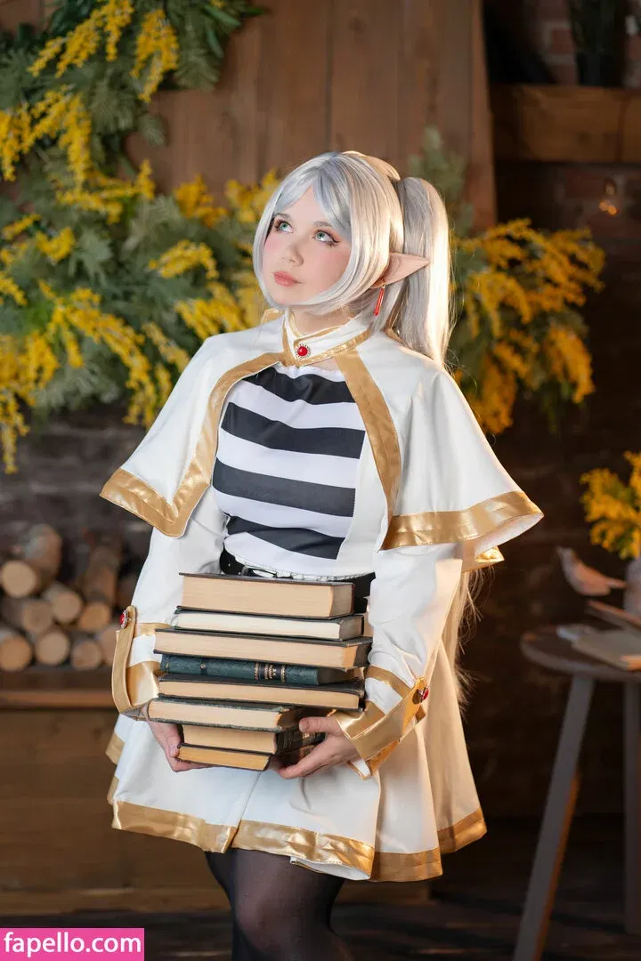 Elune Cosplay Onlyfans Photo Gallery 