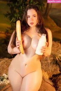 Elune Cosplay Onlyfans Photo Gallery 