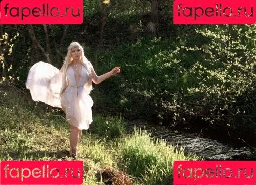 Elune Cosplay Onlyfans Photo Gallery 