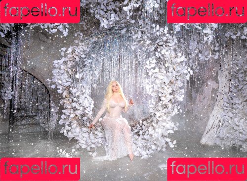 Elune Cosplay Onlyfans Photo Gallery 