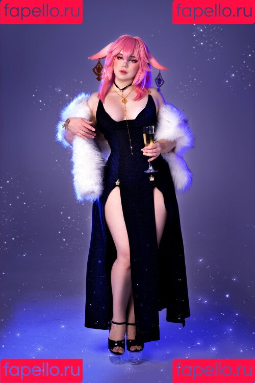 Elune Cosplay Onlyfans Photo Gallery 