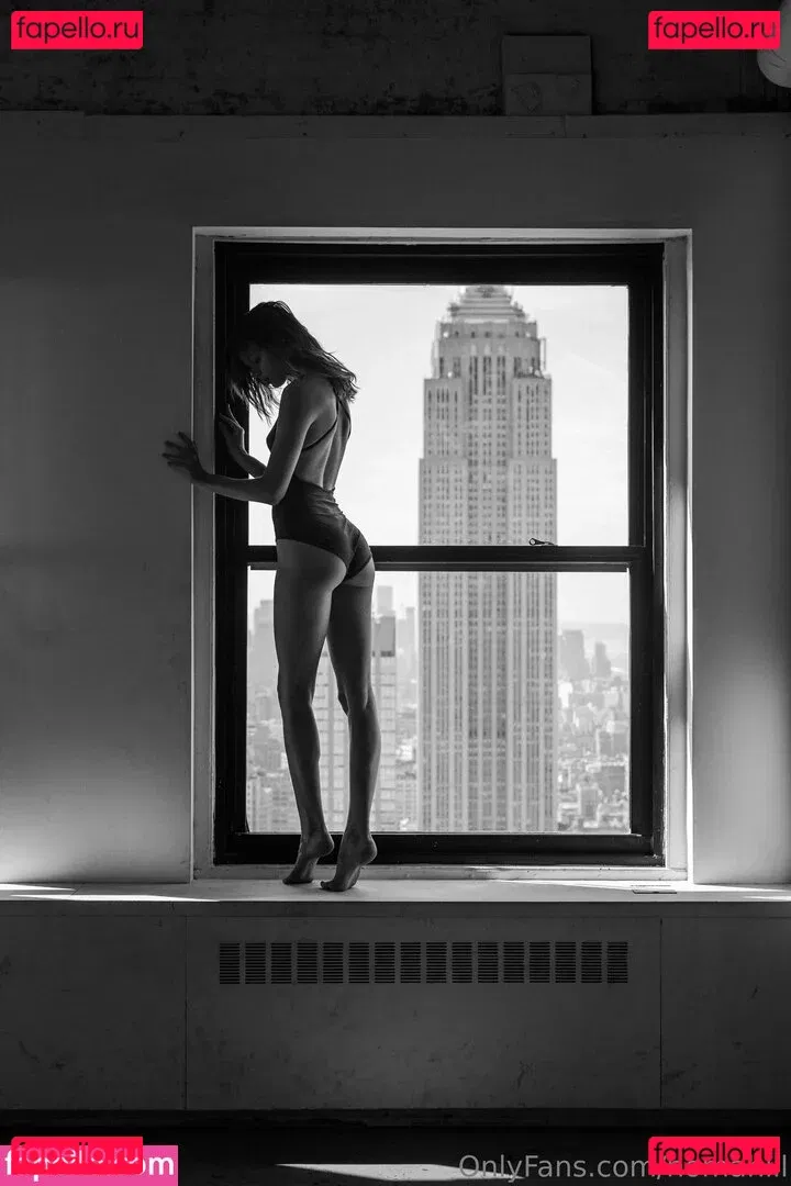 nomahill Onlyfans Photo Gallery 