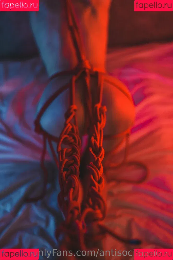 antisocial.moth Onlyfans Photo Gallery 