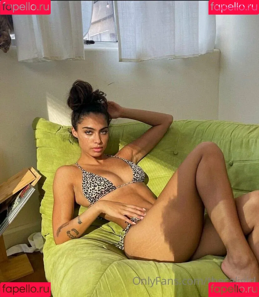 Undercover Freak Onlyfans Photo Gallery 