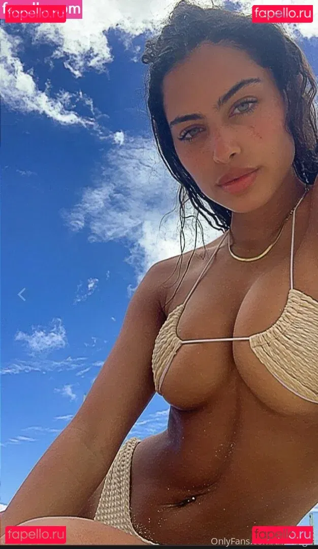 Undercover Freak Onlyfans Photo Gallery 