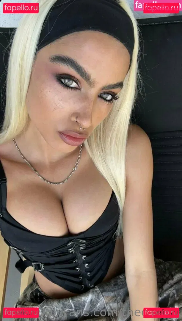 Undercover Freak Onlyfans Photo Gallery 