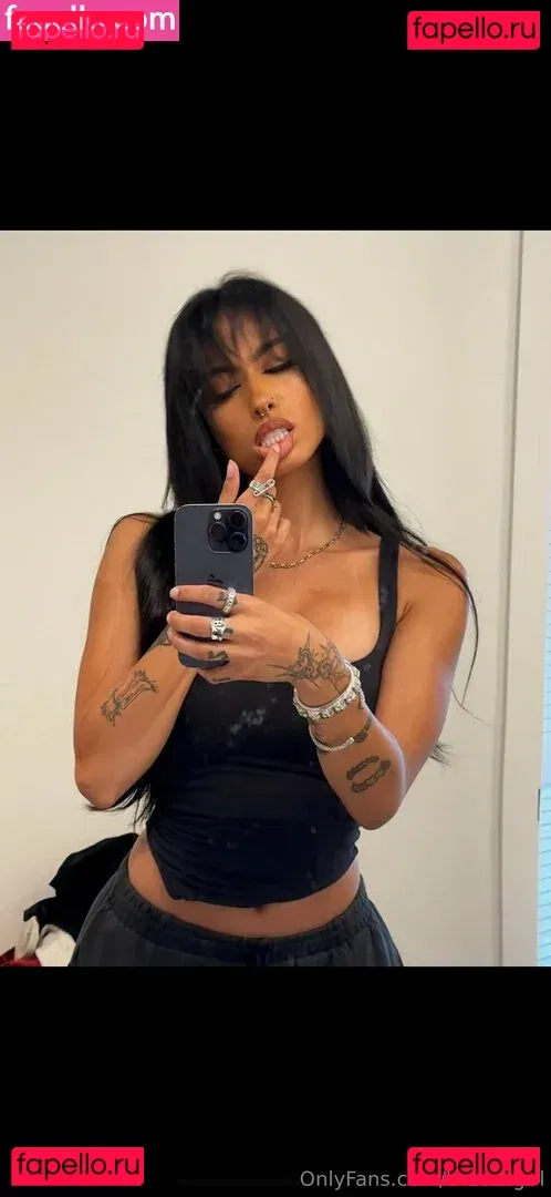 Undercover Freak Onlyfans Photo Gallery 