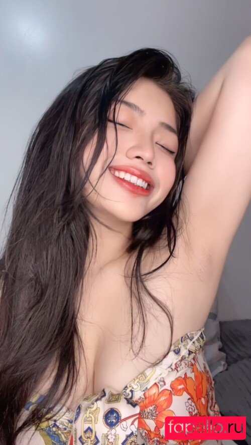 Caroline Lapena Onlyfans Photo Gallery 