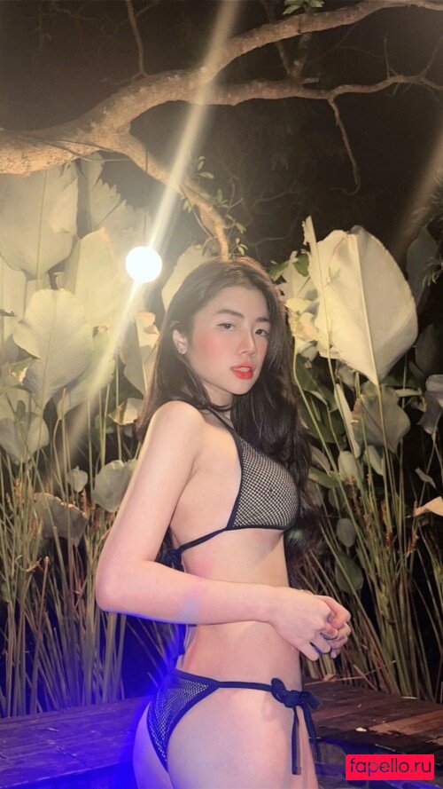 Caroline Lapena Nude Onlyfans Photo 5