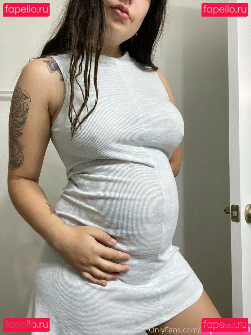 pregnantsnow Onlyfans Photo Gallery 