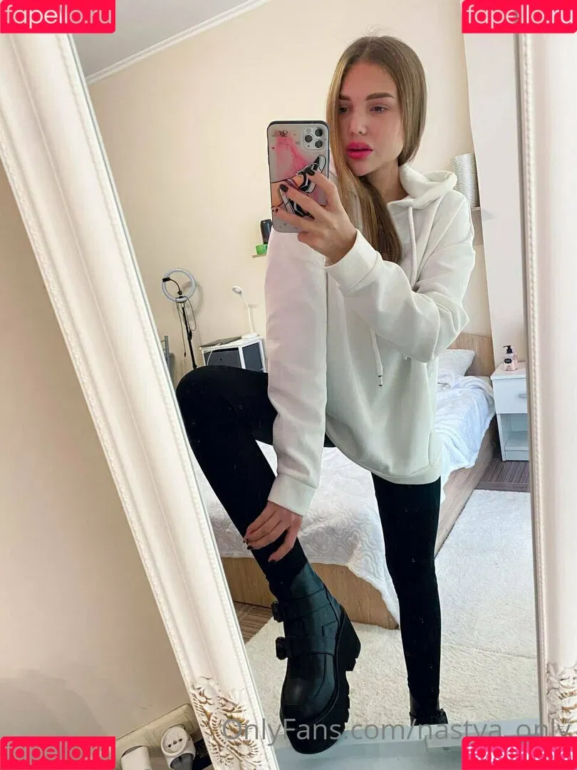 sofa_ukr Onlyfans Photo Gallery 