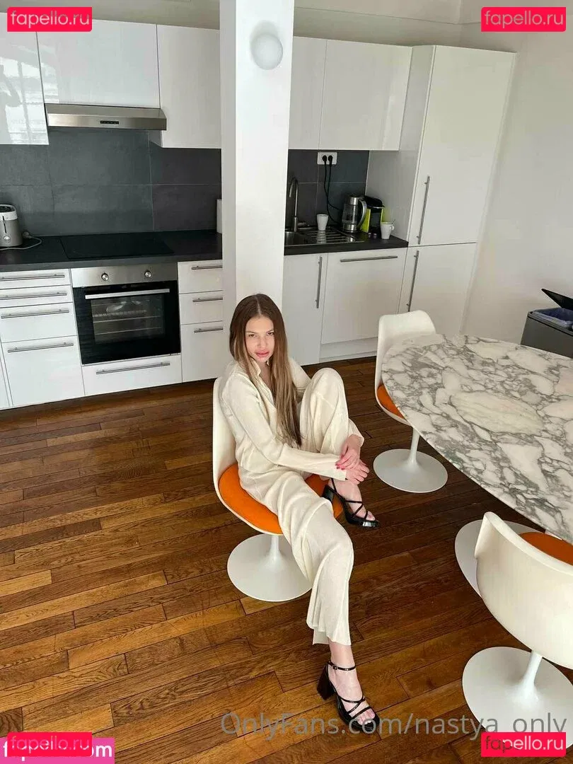 sofa_ukr Onlyfans Photo Gallery 