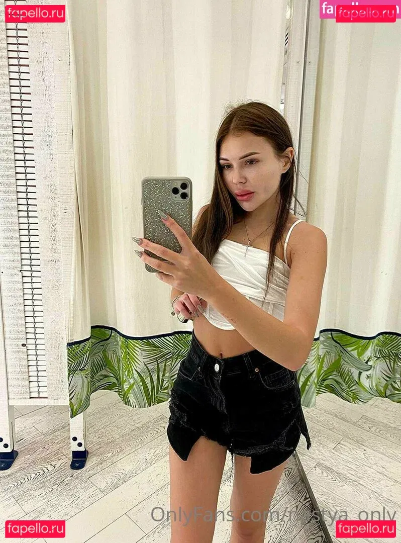 sofa_ukr Onlyfans Photo Gallery 