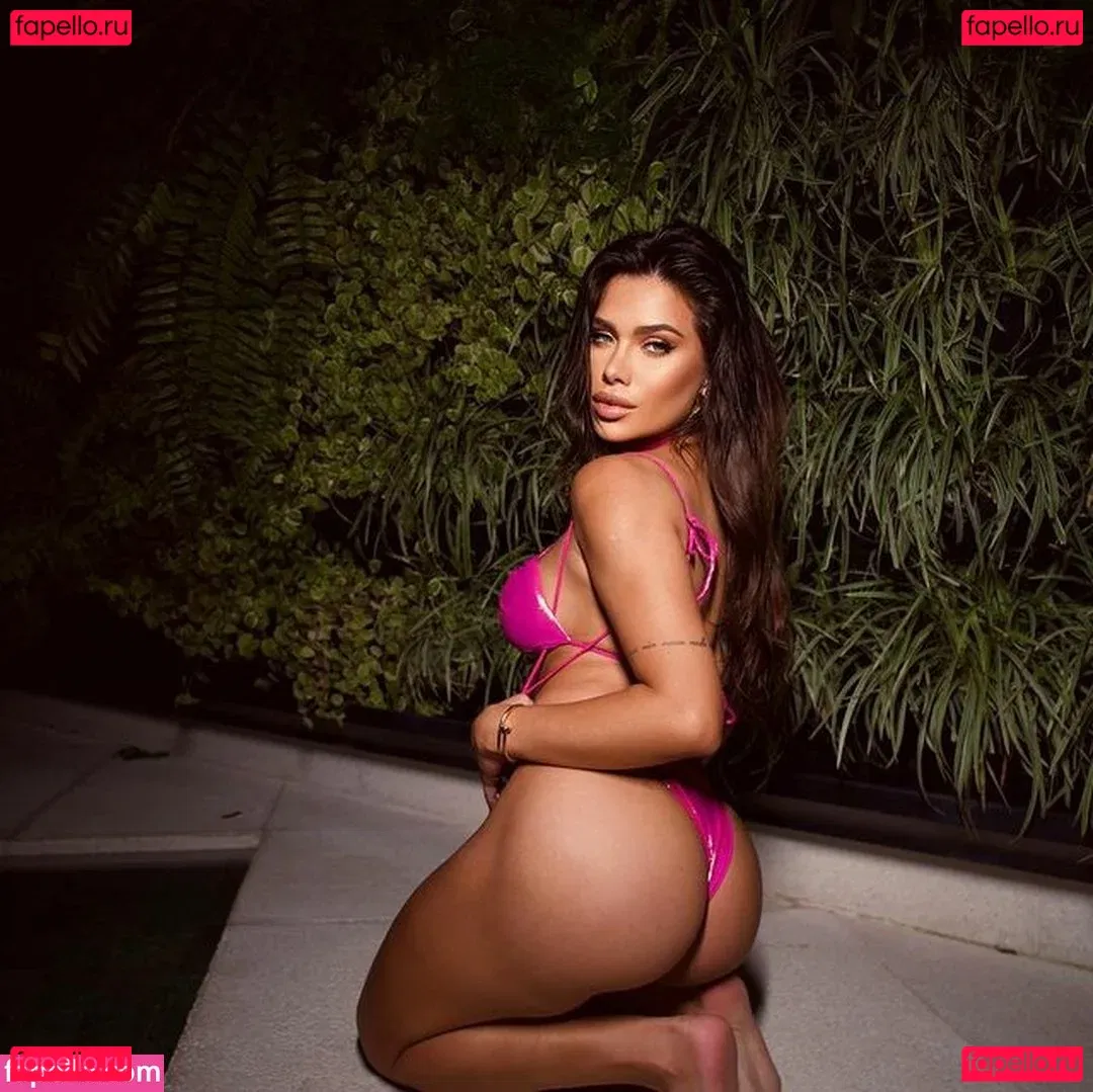 Flavia Pavanelli Onlyfans Photo Gallery 