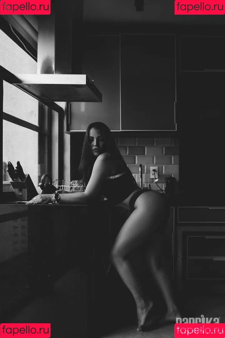 Amanda Santos Onlyfans Photo Gallery 