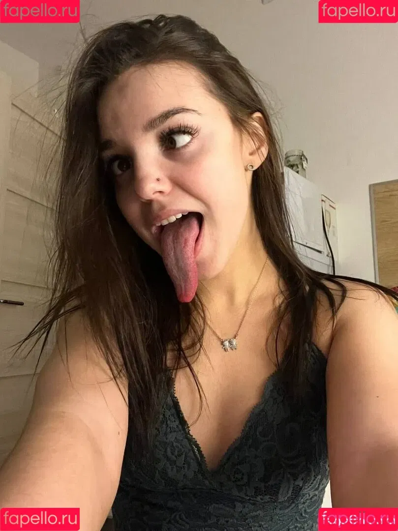Radmila Maro Onlyfans Photo Gallery 