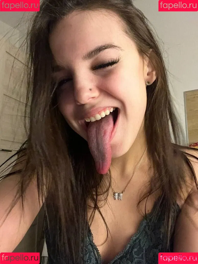 Radmila Maro Onlyfans Photo Gallery 