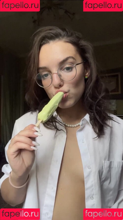 Radmila Maro Onlyfans Photo Gallery 