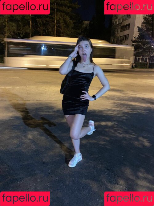 Radmila Maro Onlyfans Photo Gallery 