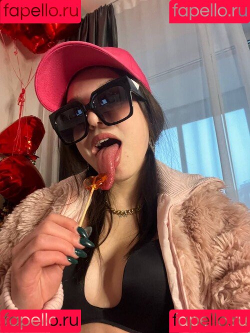 Radmila Maro Onlyfans Photo Gallery 