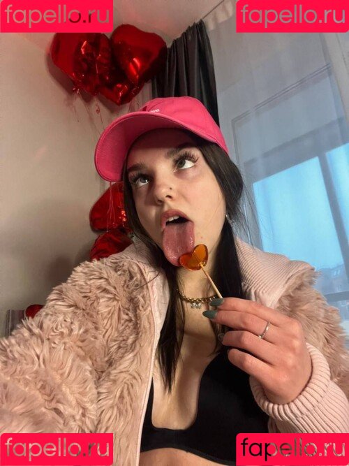 Radmila Maro Onlyfans Photo Gallery 