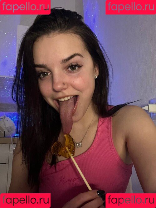 Radmila Maro Onlyfans Photo Gallery 