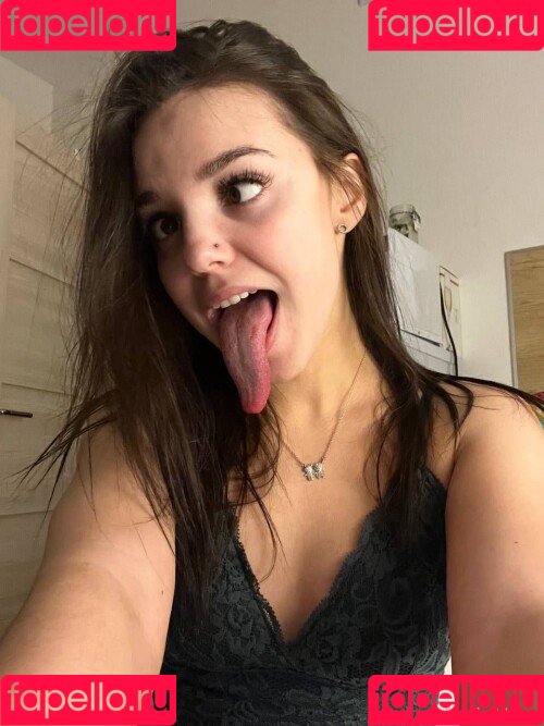 Radmila Maro Onlyfans Photo Gallery 