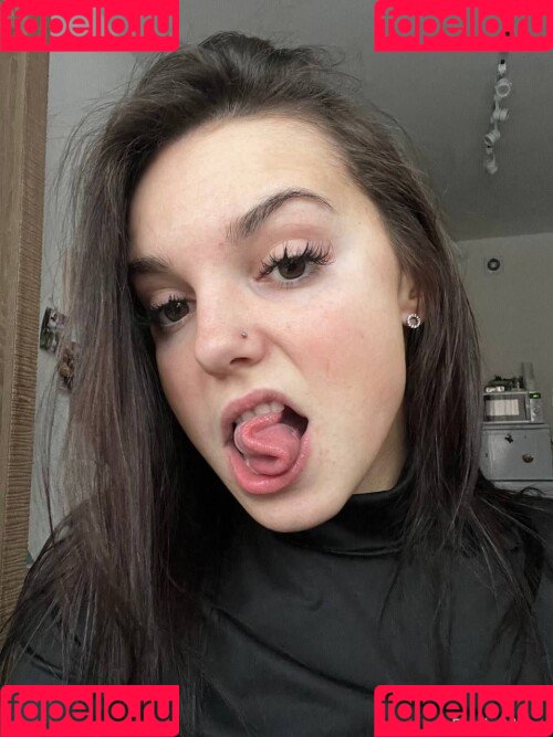 Radmila Maro Onlyfans Photo Gallery 