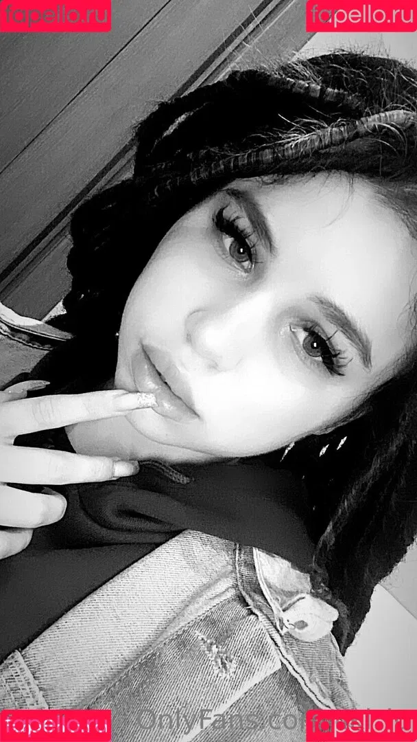 liki_lu Onlyfans Photo Gallery 