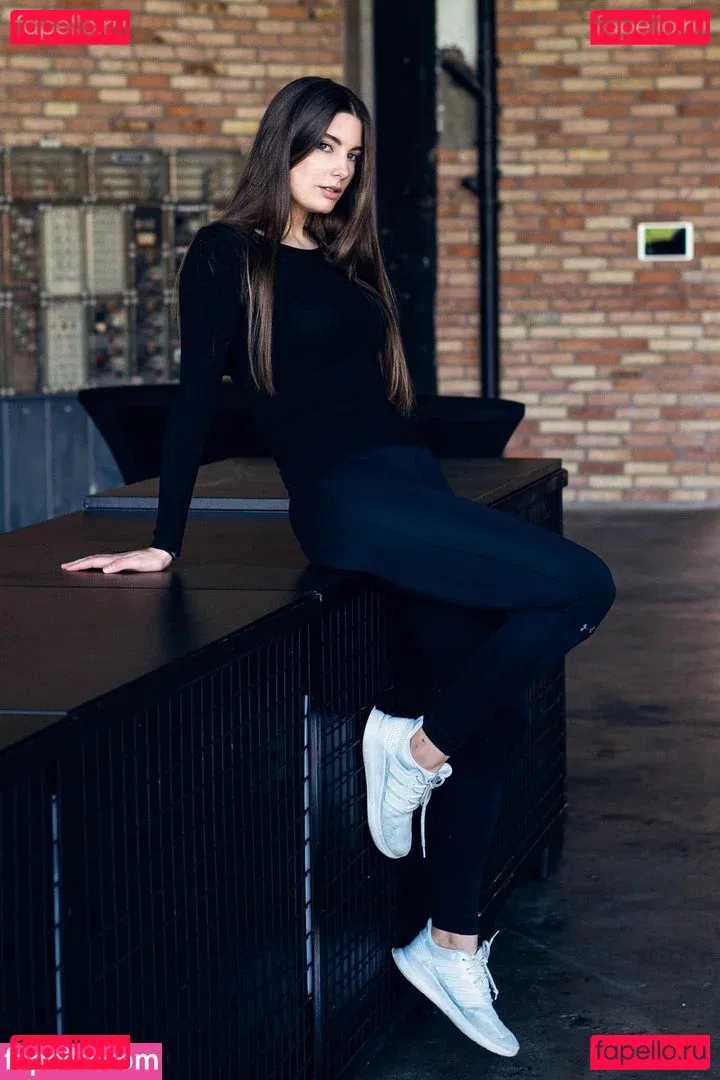 liki_lu Onlyfans Photo Gallery 