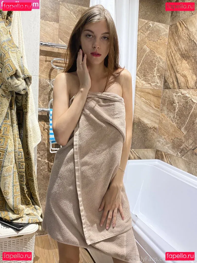 lana.virg Onlyfans Photo Gallery 