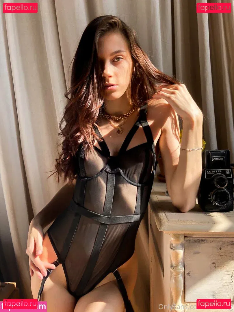 lana.virg Onlyfans Photo Gallery 