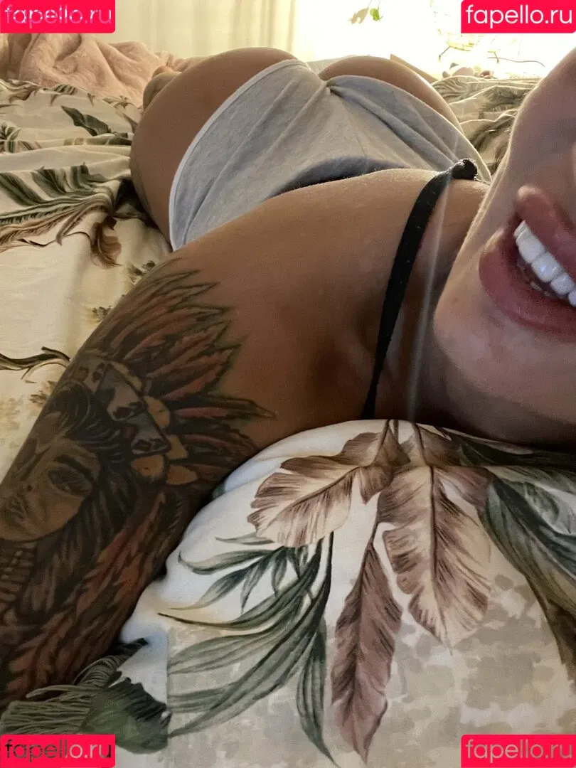 HyIey Vernon Onlyfans Photo Gallery 